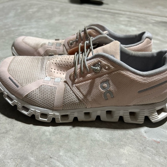 On Running Women's Pink and Gray Athletic Shoes - Picture 5 of 7